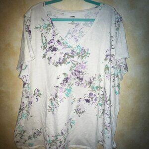 EVRI Everyday Tee Floral V-Neck – 3X